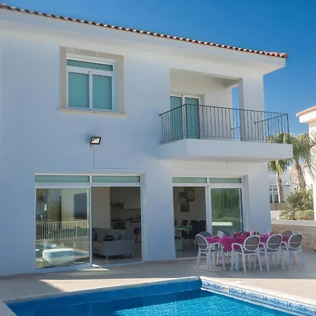 Villa Mesogi Seafront, Stunning 4bdr Fontline *